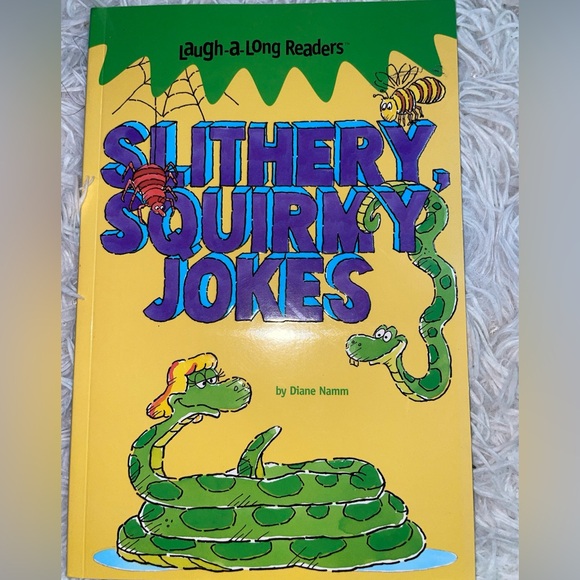 Slithery Squirmy Jokes Diane Namm Laugh-a-Long Readers Kids Joke Book BN - Picture 5 of 5